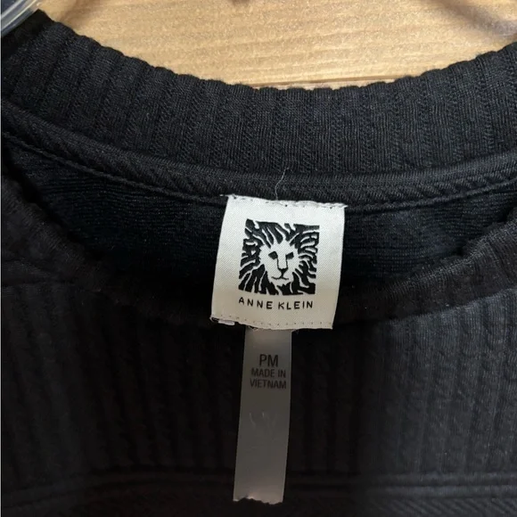 Anne Klein Black Textured Knit Top - Picture 2 of 2